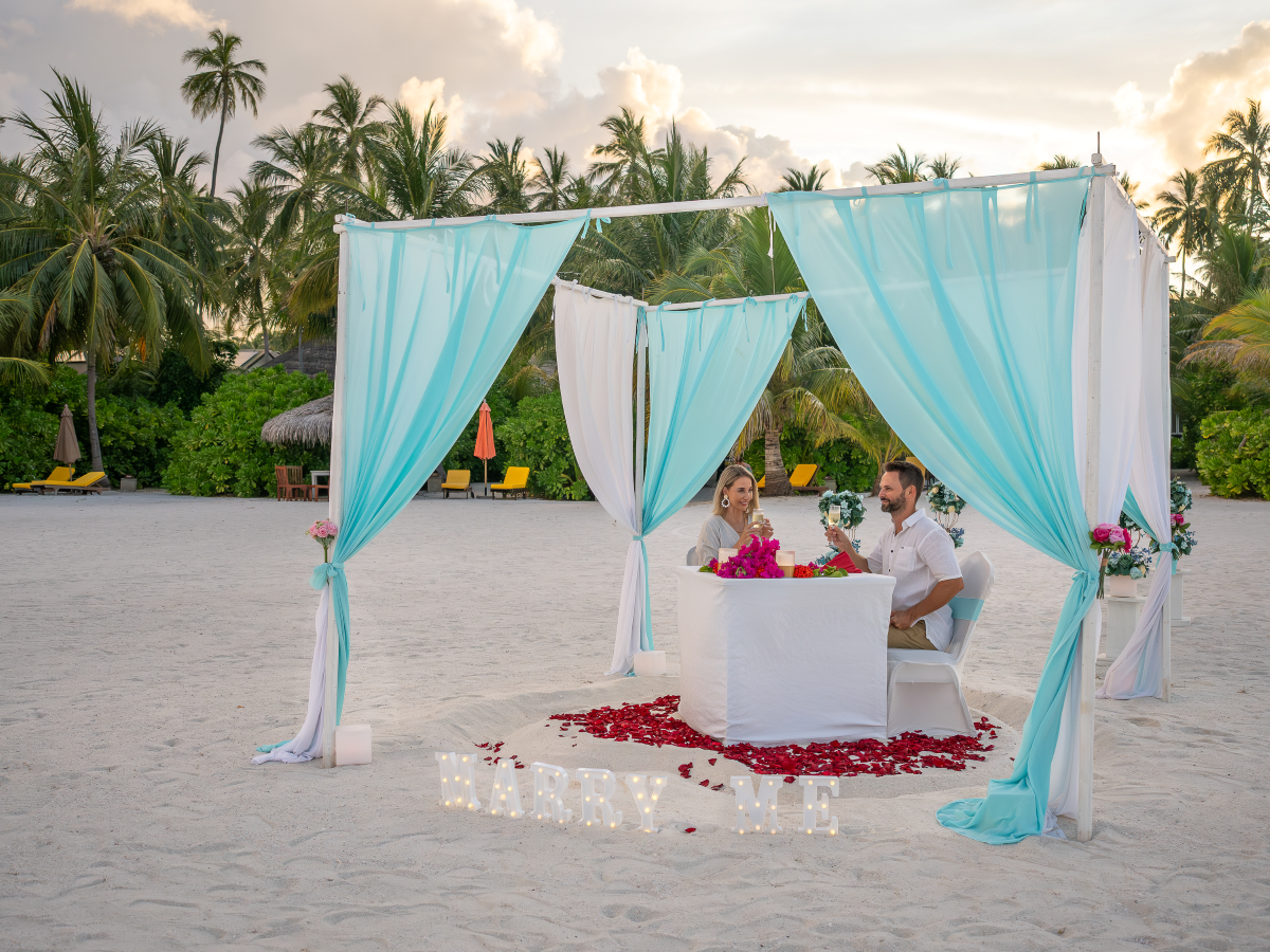 Angsana Velavaru_Beach Proposal Set up